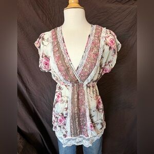 Maurice’s women’s small blouse